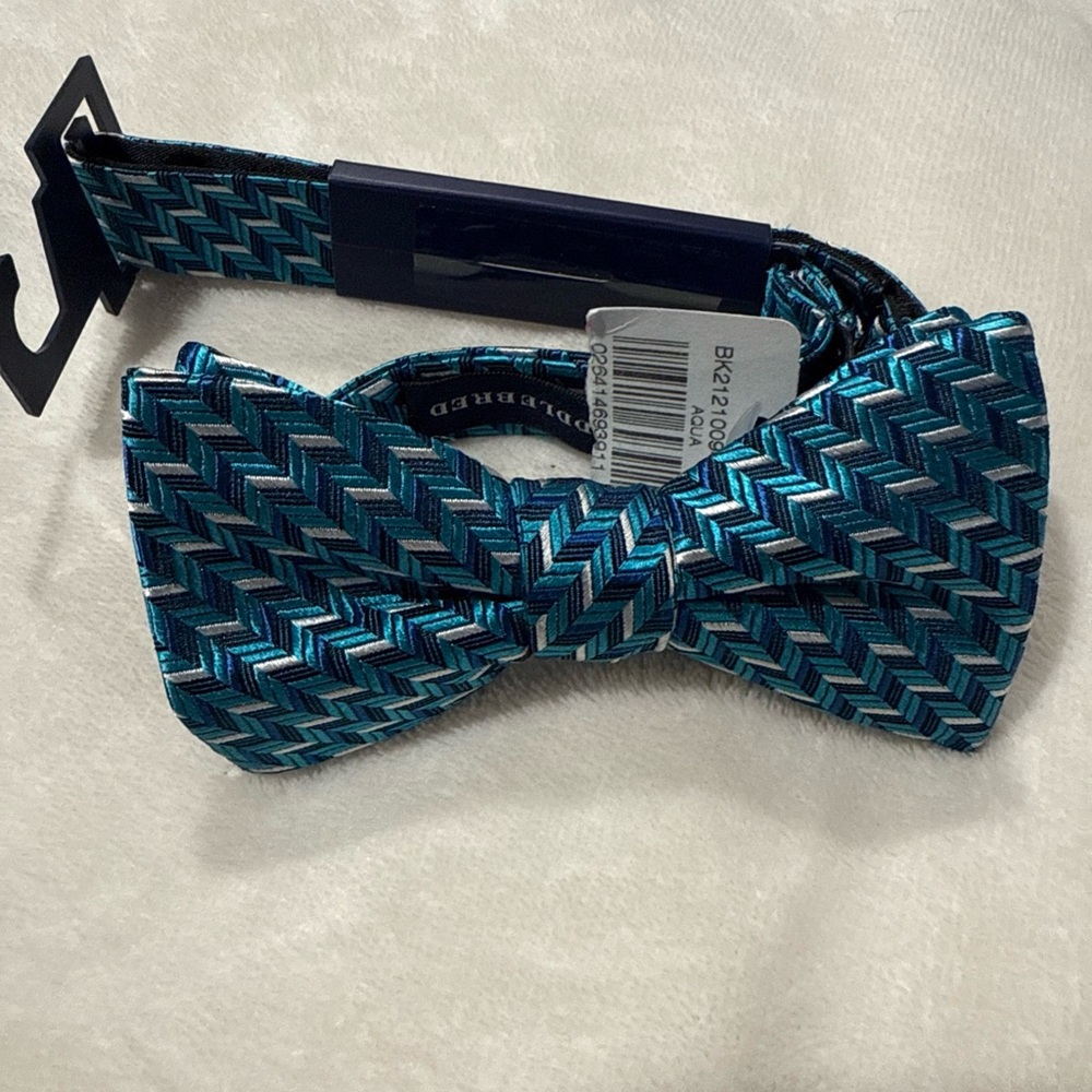 Saddlebred Teal and Navy Chevron Bow Tie